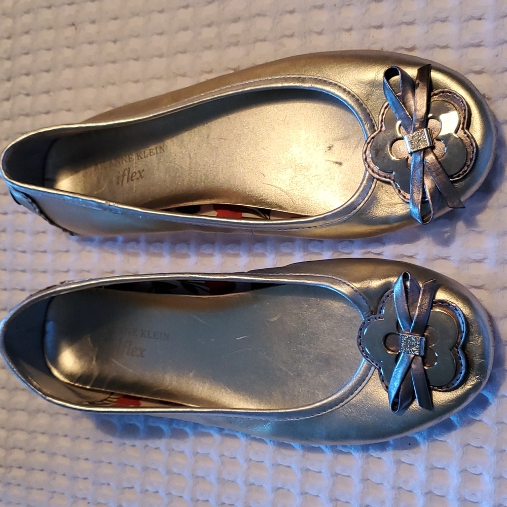 AK Anne Klein